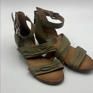 Miz Mooz Green Ruffle-Strap Ankle Strap Sandals